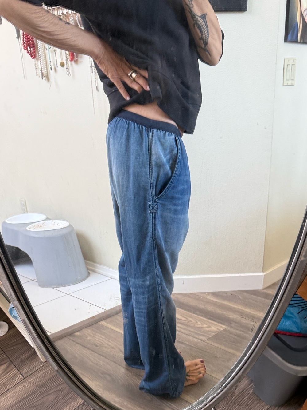 freecity Light Blue Denim Wide-Leg Jeans size medium.